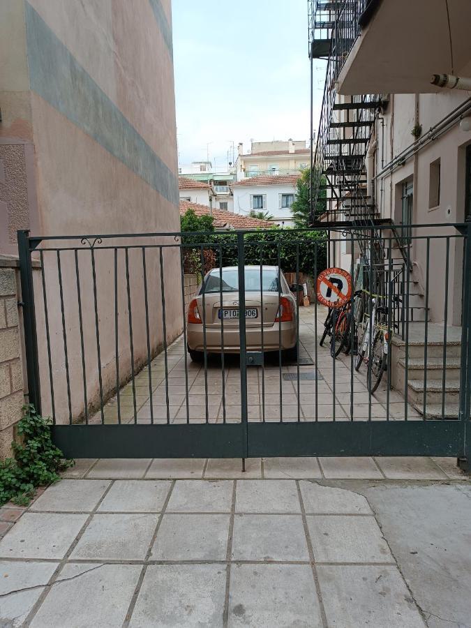 Κεντρικό Ευρύχωρο Στούντιο Με Parking Apartment Larissa Exterior photo